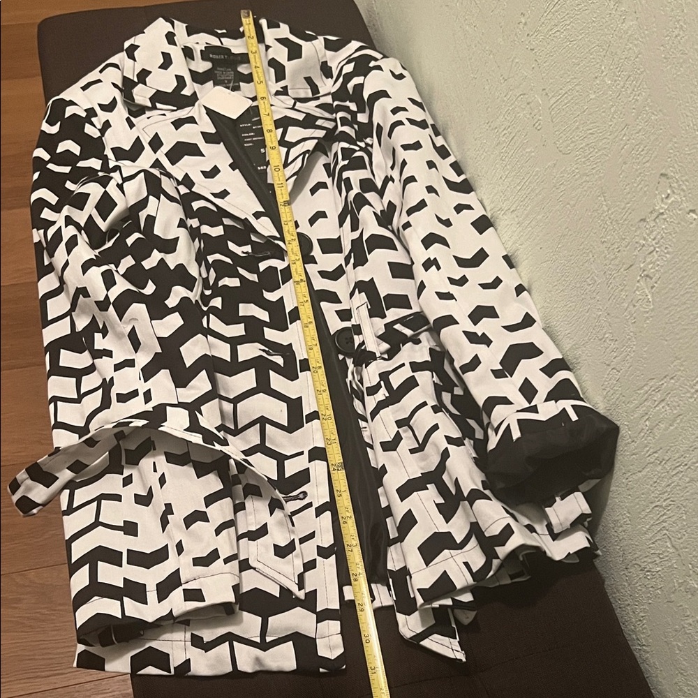 # 0996+ Stylish Abstract Chevron Black & White Women's Jacket “31 X 21” - Picture 4 of 10